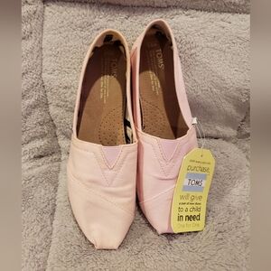 NWT TOMS Women's Pink Icing Flats Size 8.5